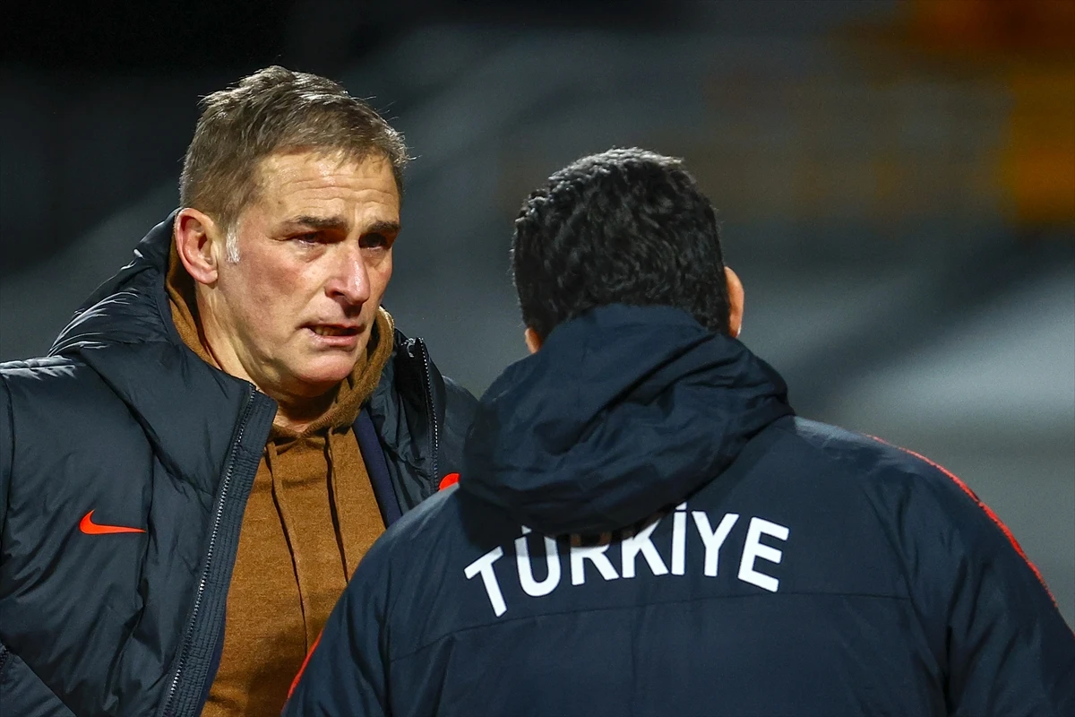 Son düdükle birlikte Stefan Kuntz gözyaşlarını tutamadı